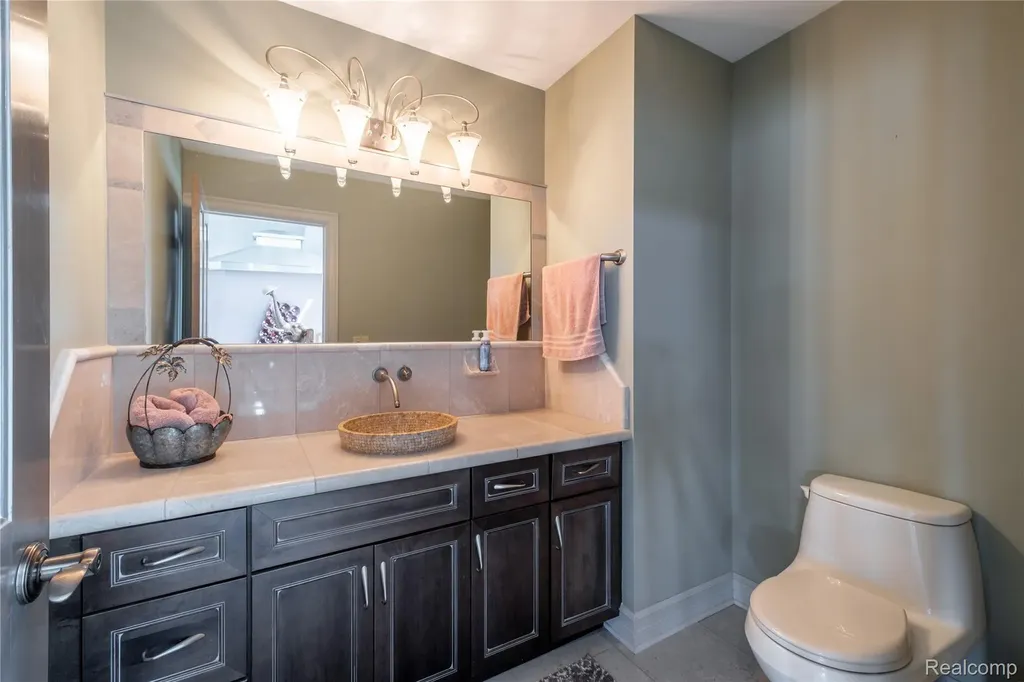 2350 Crane Road Fenton Charter Township MI 48430