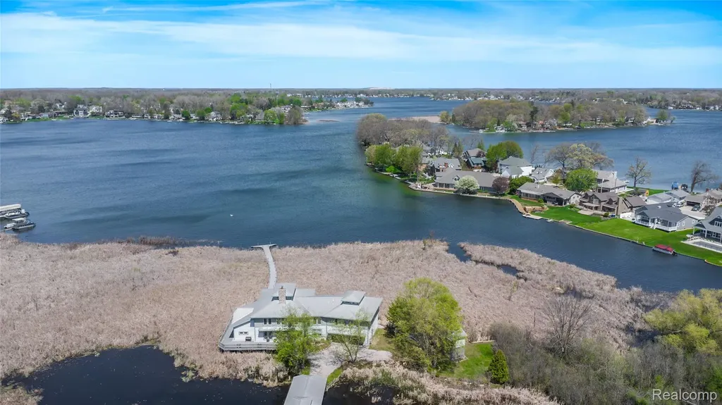 2350 Crane Road Fenton Charter Township MI 48430