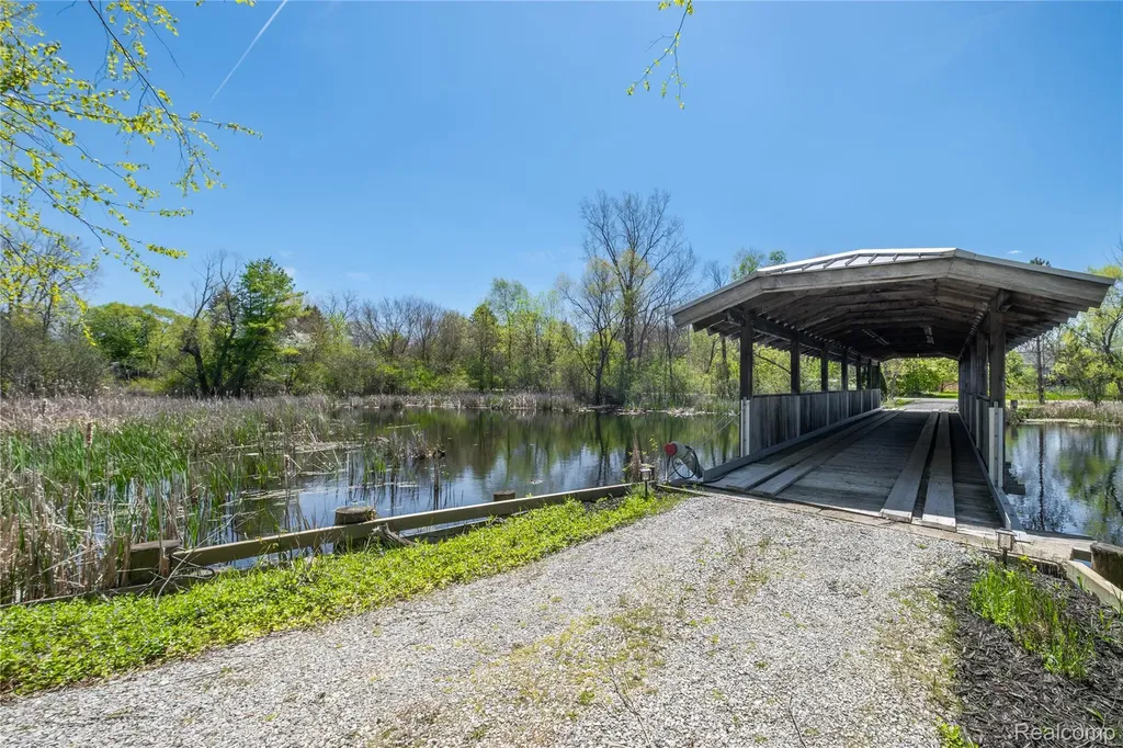 2350 Crane Road Fenton Charter Township MI 48430