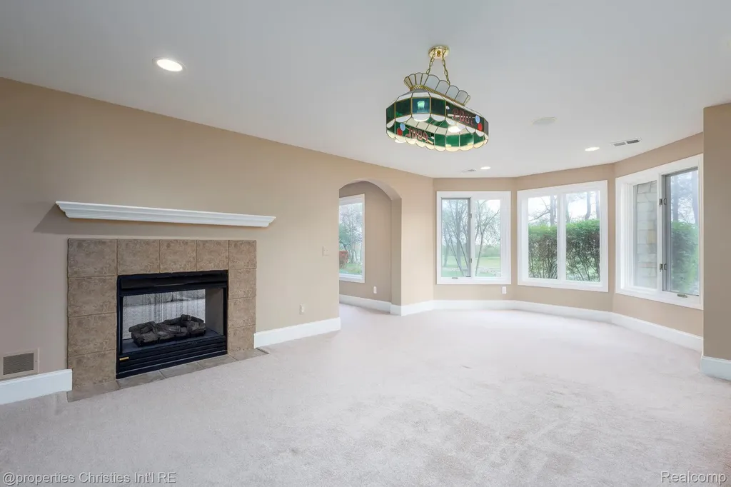 5023 Rockaway Lane Independence Charter Township MI 48348