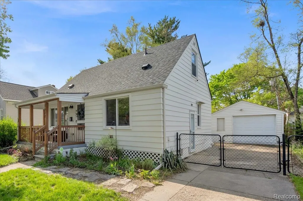 1677 Pearson Street Ferndale City MI 48220