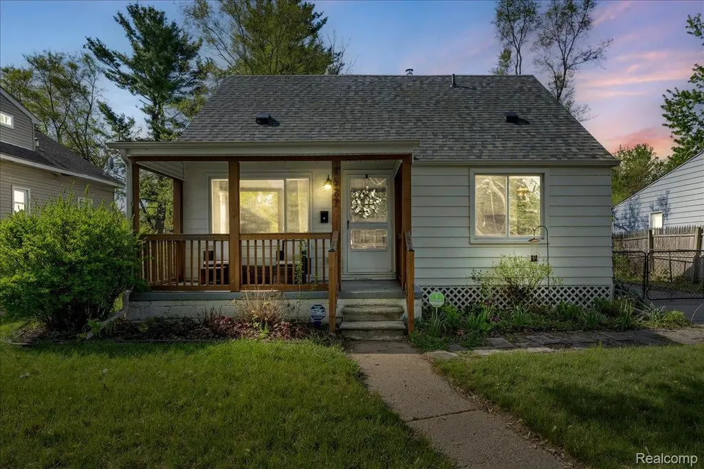 1677 Pearson Street Ferndale City MI 48220