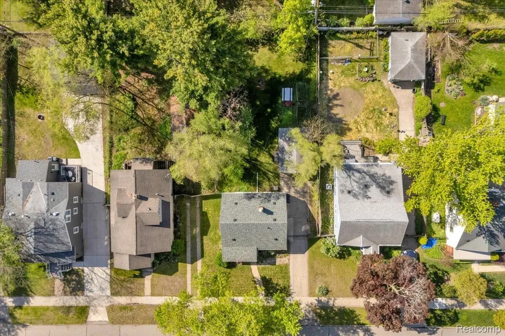 1677 Pearson Street Ferndale City MI 48220