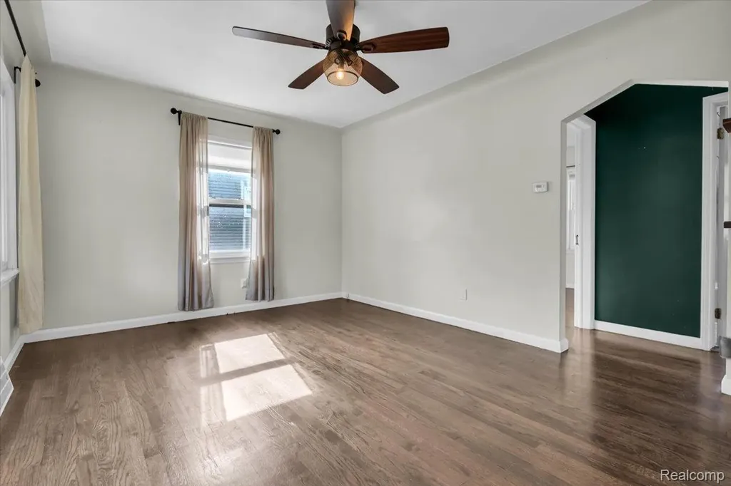 1677 Pearson Street Ferndale City MI 48220