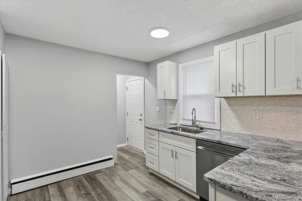35808 Schley Avenue Westland City MI 48186