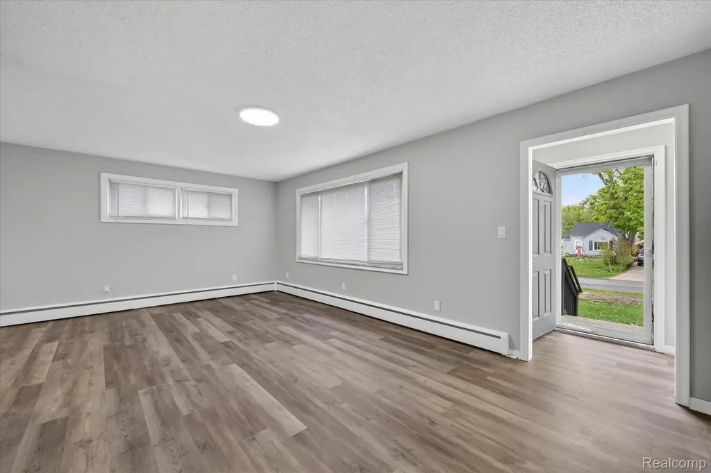 35808 Schley Avenue Westland City MI 48186