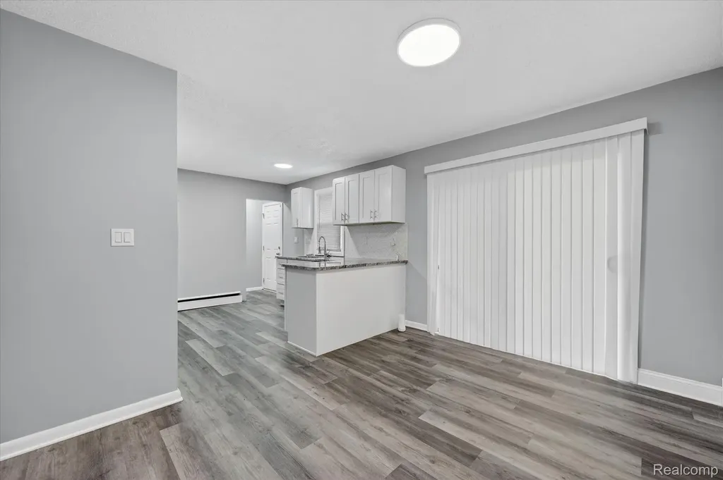 35808 Schley Avenue Westland City MI 48186