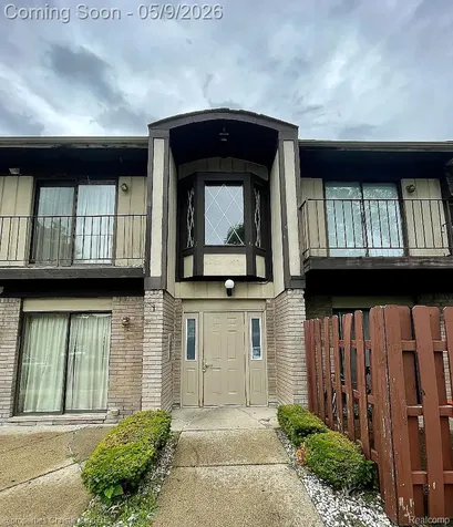 15999 w 11 mile W 11 Mile Road Southfield City MI 48076