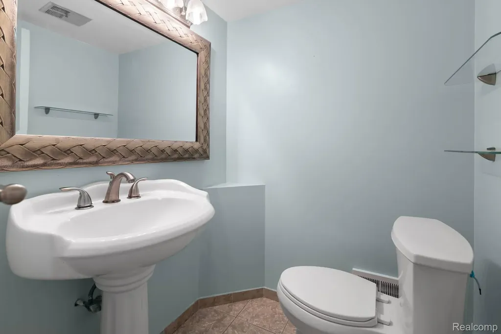 794 Oak Brook Ridge Drive Rochester Hills City MI 48307