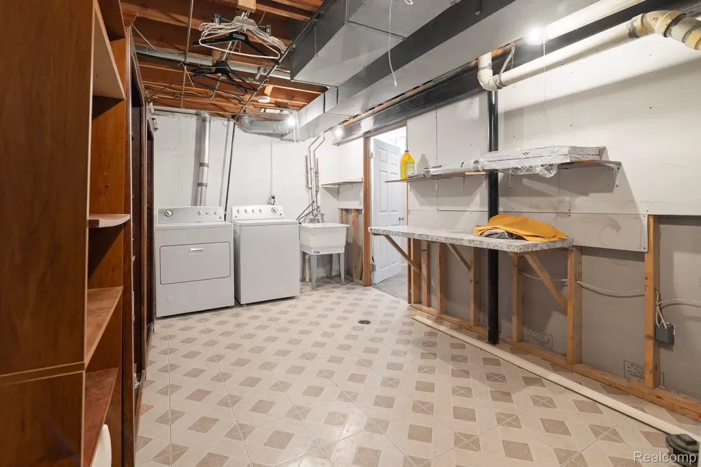 794 Oak Brook Ridge Drive Rochester Hills City MI 48307
