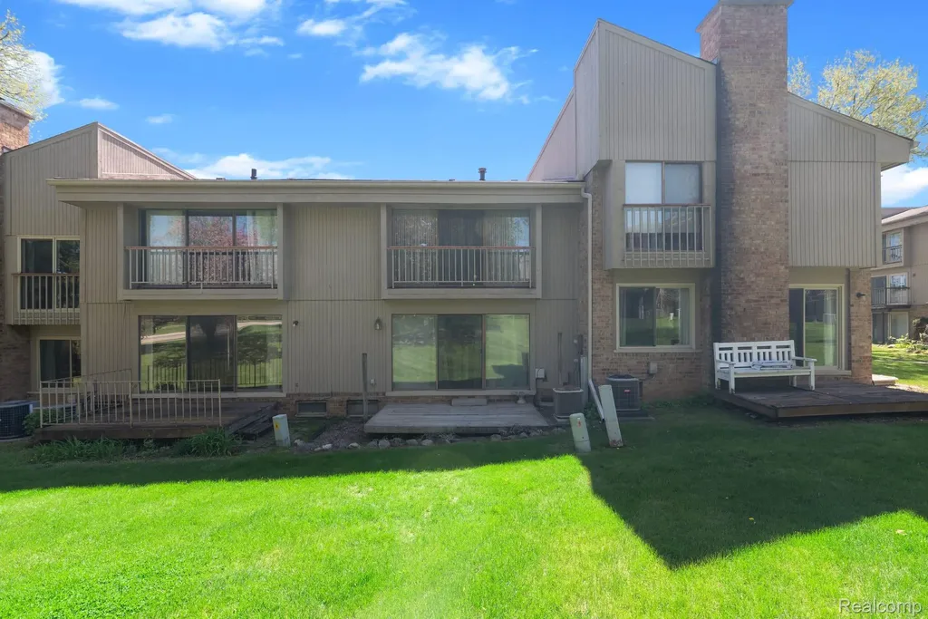 794 Oak Brook Ridge Drive Rochester Hills City MI 48307