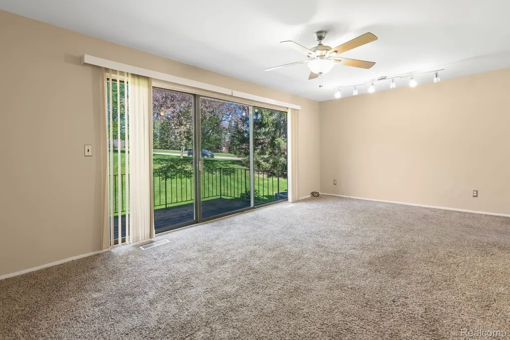 794 Oak Brook Ridge Drive Rochester Hills City MI 48307