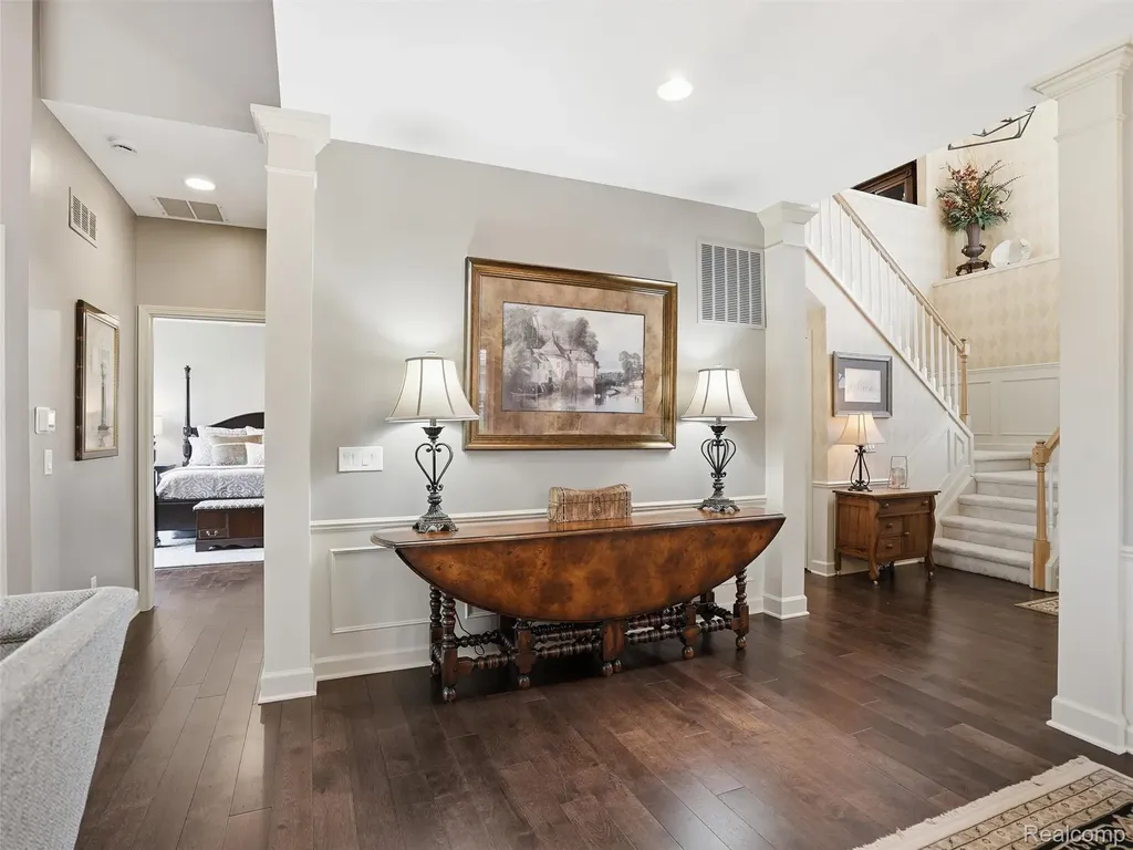 5211 Belmonte Drive Oakland Charter Township MI 48306