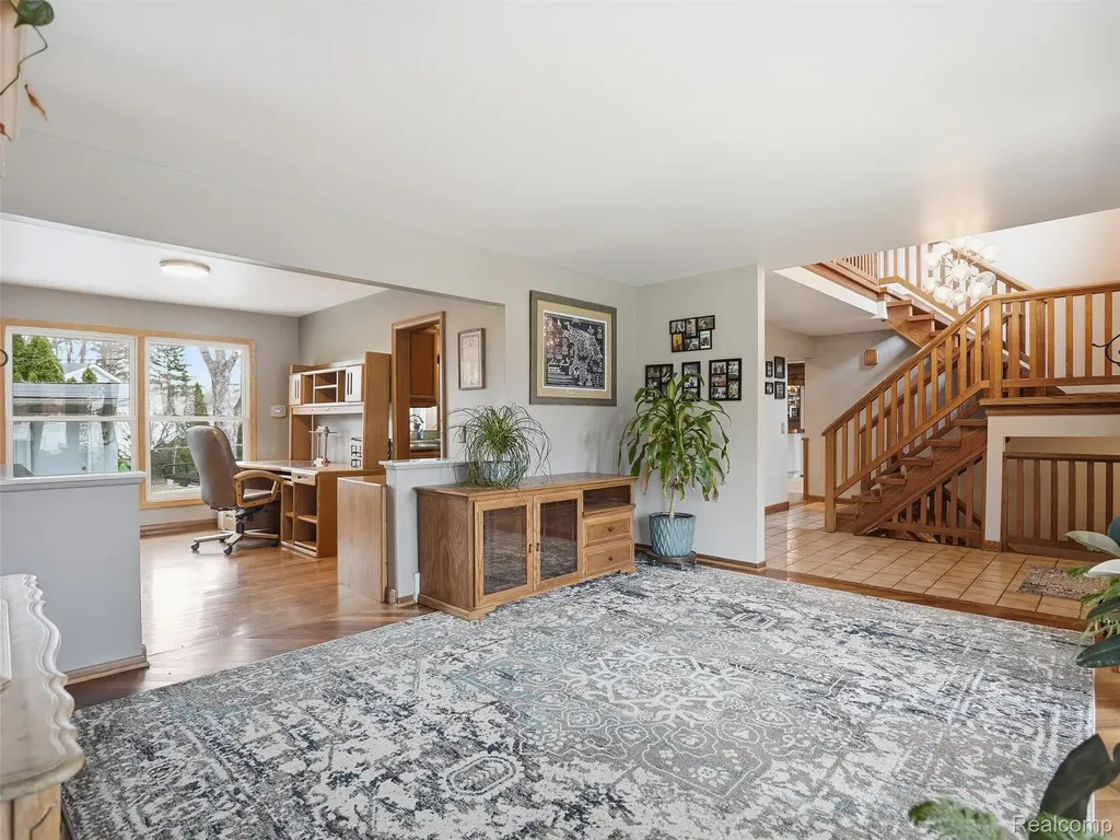20145 Scarlet Court Clinton Charter Township MI 48036