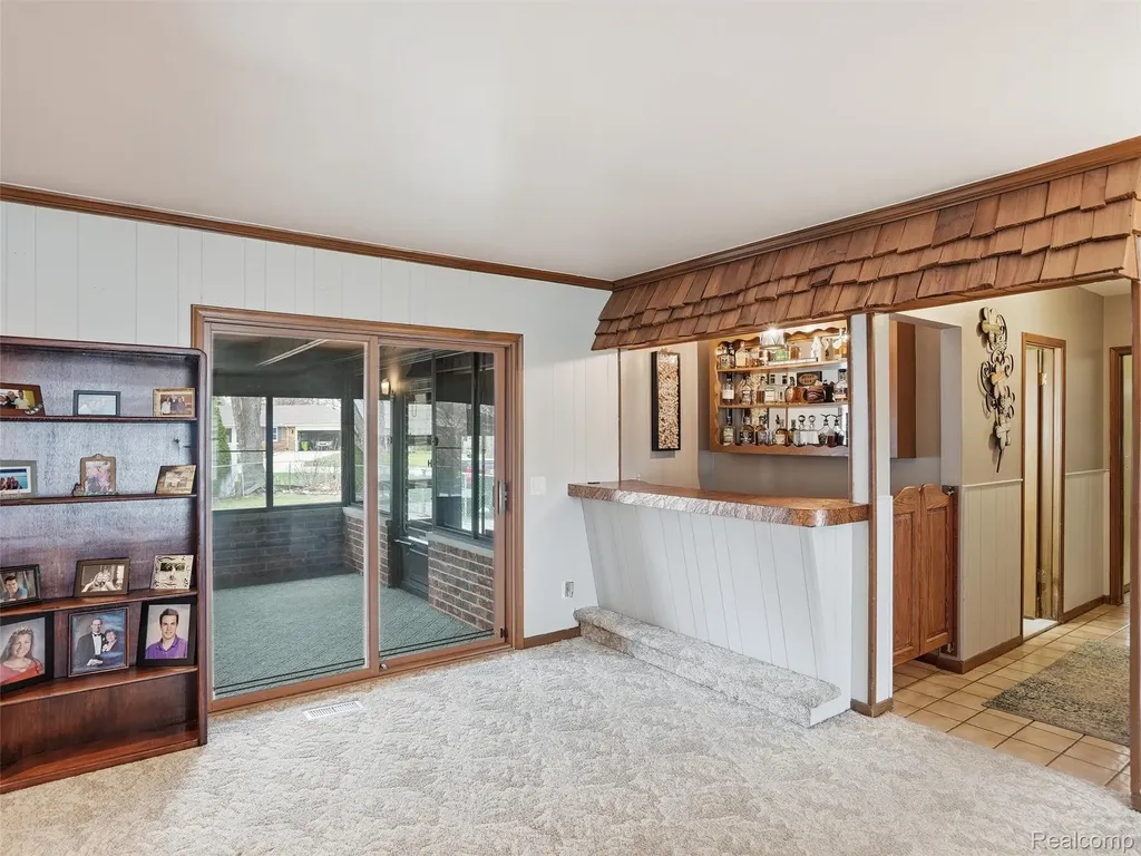 20145 Scarlet Court Clinton Charter Township MI 48036