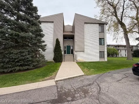 32005 W 12 Mile Road Farmington Hills City MI 48334