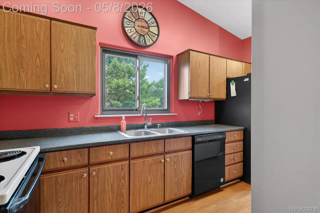 25381 Potomac Drive South Lyon City MI 48178