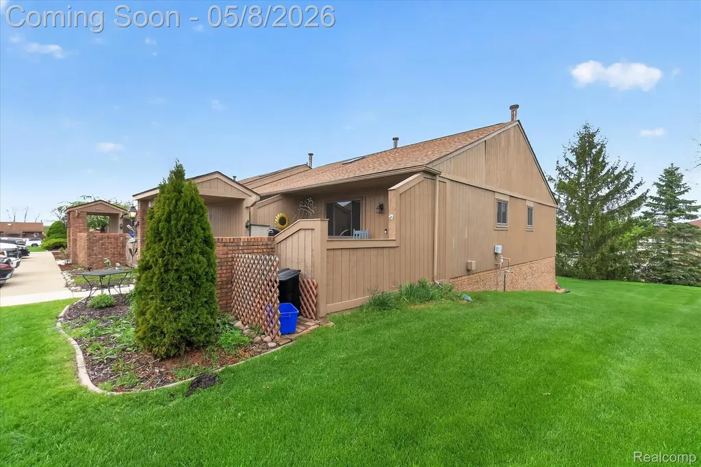 25381 Potomac Drive South Lyon City MI 48178