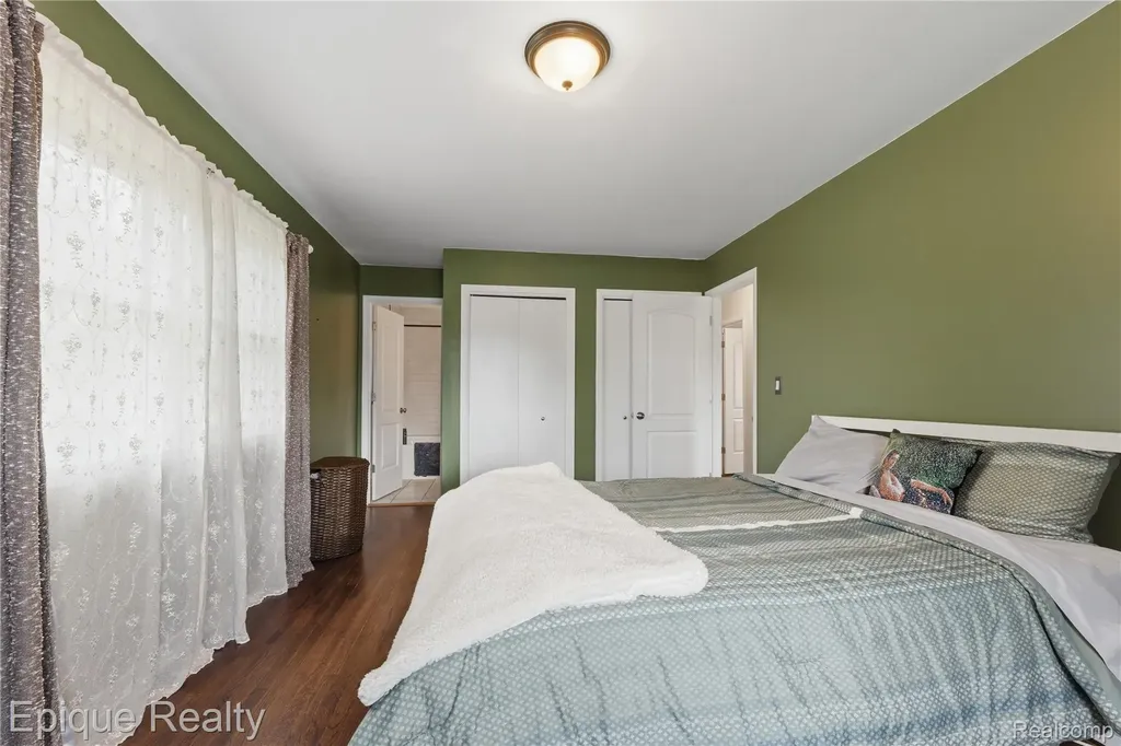 3127 W Woodland Drive Port Huron City MI 48060