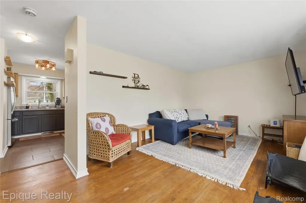 3127 W Woodland Drive Port Huron City MI 48060
