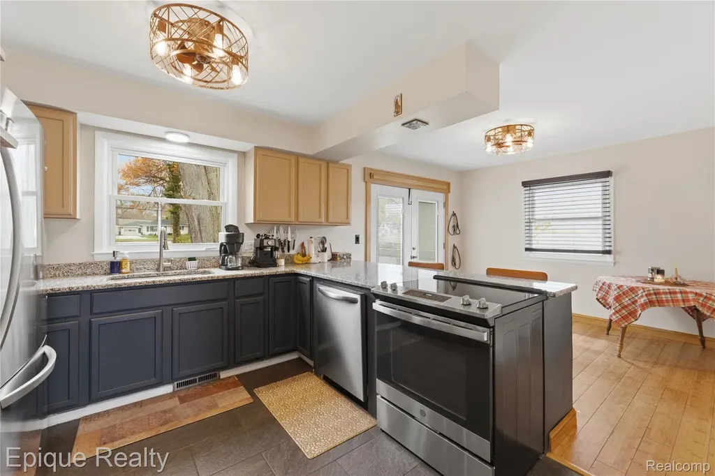 3127 W Woodland Drive Port Huron City MI 48060