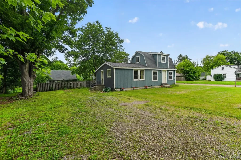 535 E Hubble Street Hastings City MI 49058