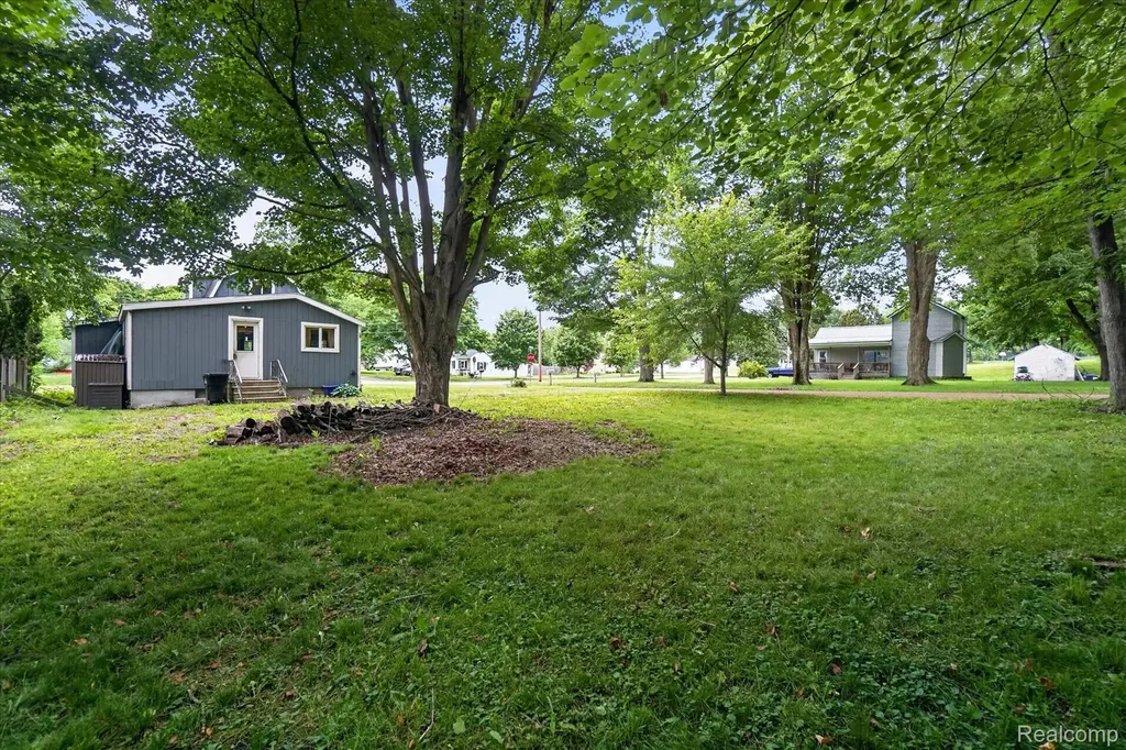535 E Hubble Street Hastings City MI 49058
