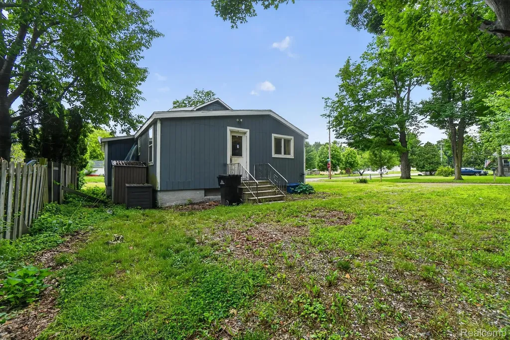 535 E Hubble Street Hastings City MI 49058