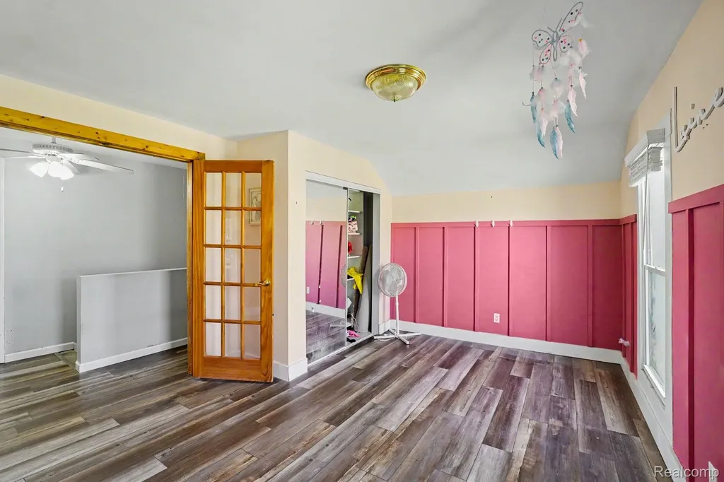 409 Fleming Street Howell City MI 48843