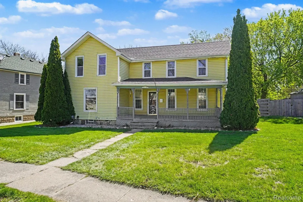 409 Fleming Street Howell City MI 48843