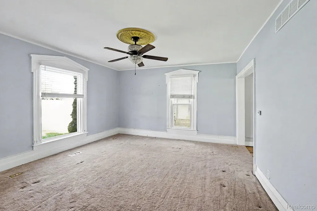 409 Fleming Street Howell City MI 48843