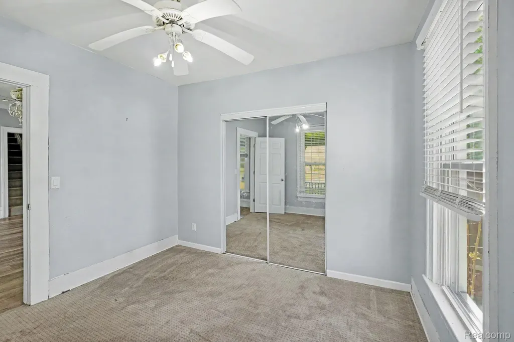 409 Fleming Street Howell City MI 48843