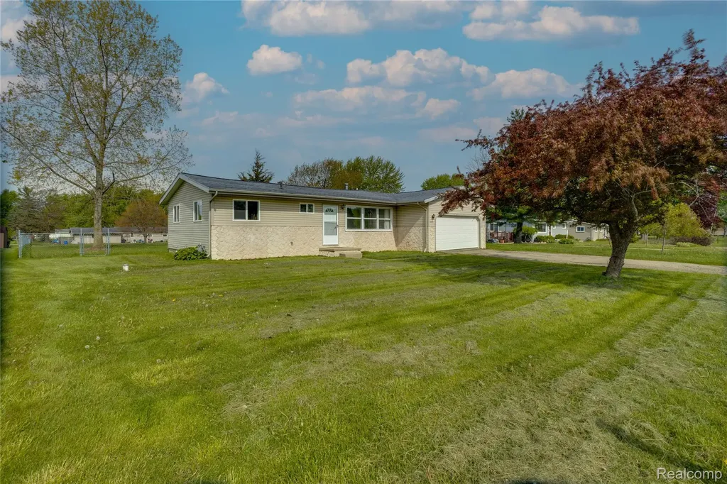 5410 Rushmore Pass Grand Blanc Charter Township MI 48439