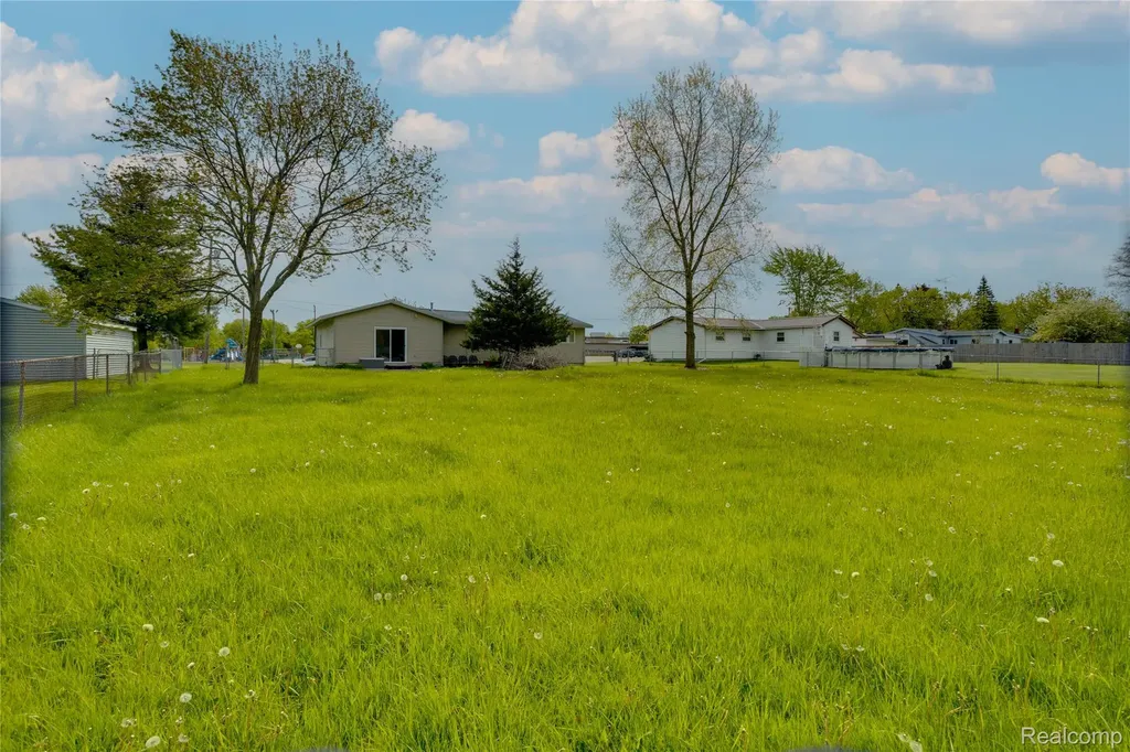 5410 Rushmore Pass Grand Blanc Charter Township MI 48439