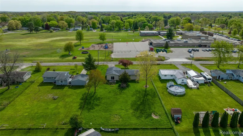 5410 Rushmore Pass Grand Blanc Charter Township MI 48439