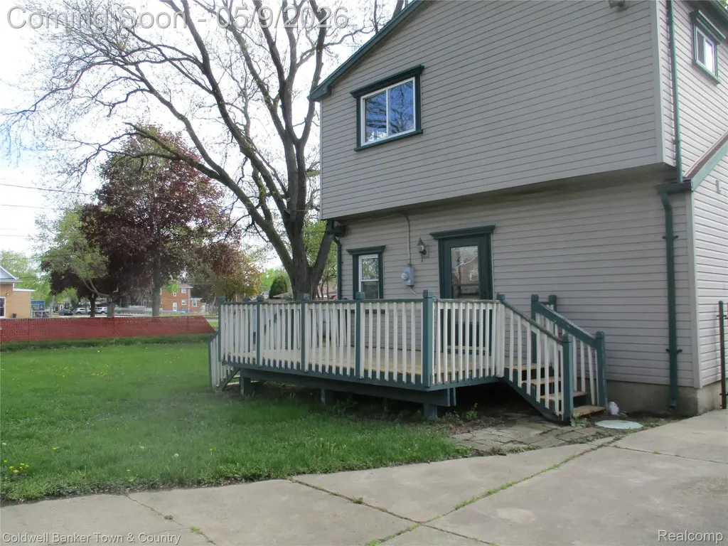 5656 Monroe Street Dearborn Heights City MI 48125