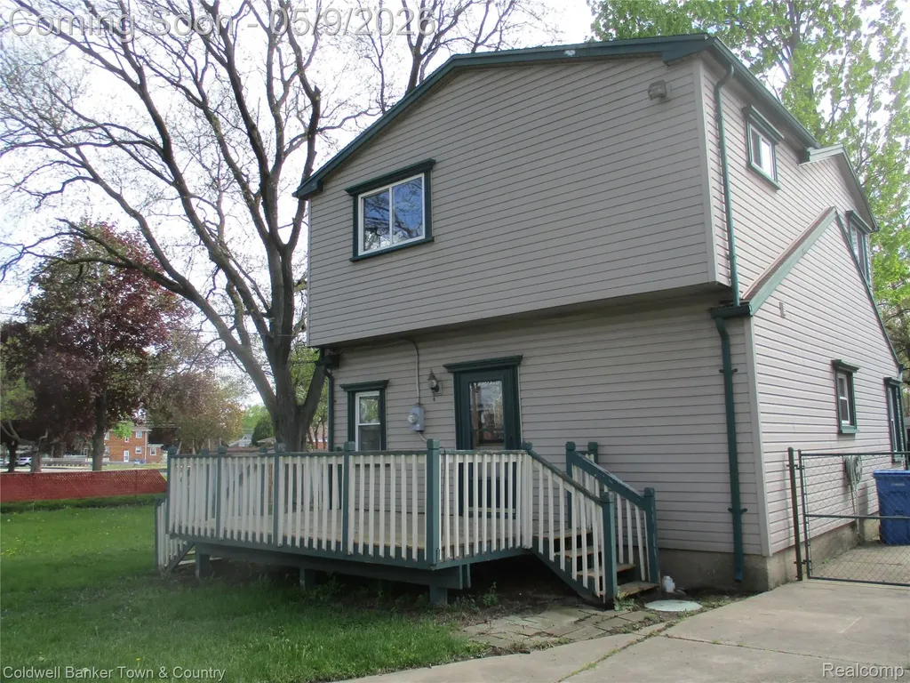 5656 Monroe Street Dearborn Heights City MI 48125