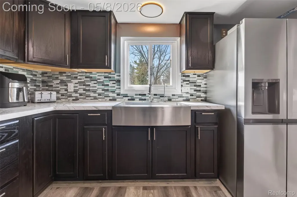 29157 S Wesley Avenue Flat Rock City MI 48134