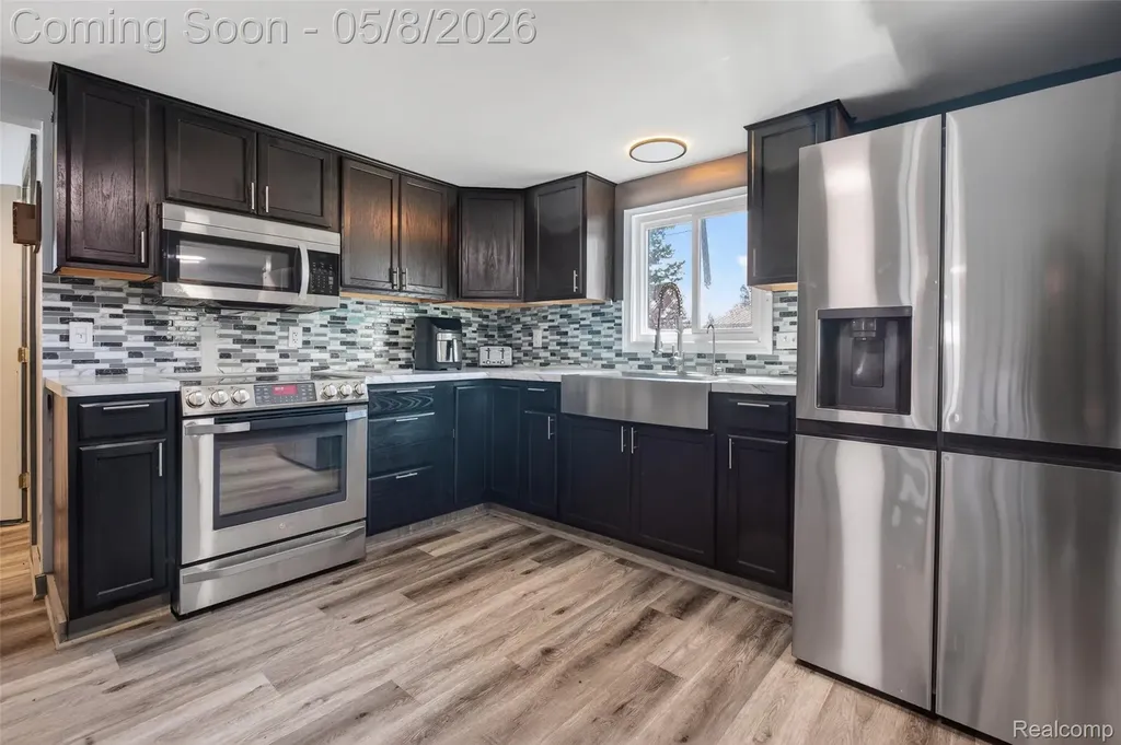 29157 S Wesley Avenue Flat Rock City MI 48134