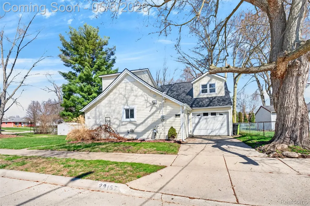 29157 S Wesley Avenue Flat Rock City MI 48134