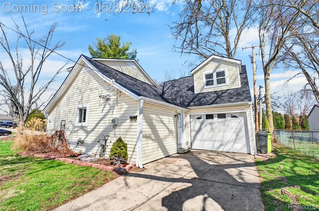 29157 S Wesley Avenue Flat Rock City MI 48134