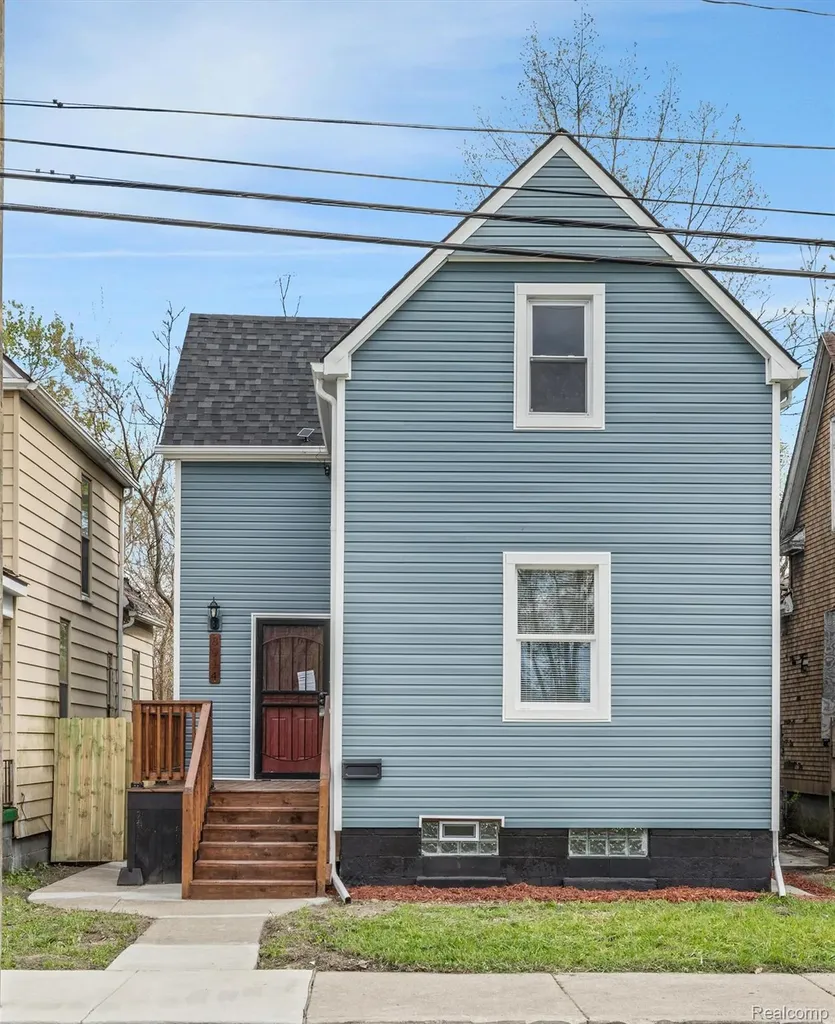 8914 Charlevoix Street Detroit City MI 48214