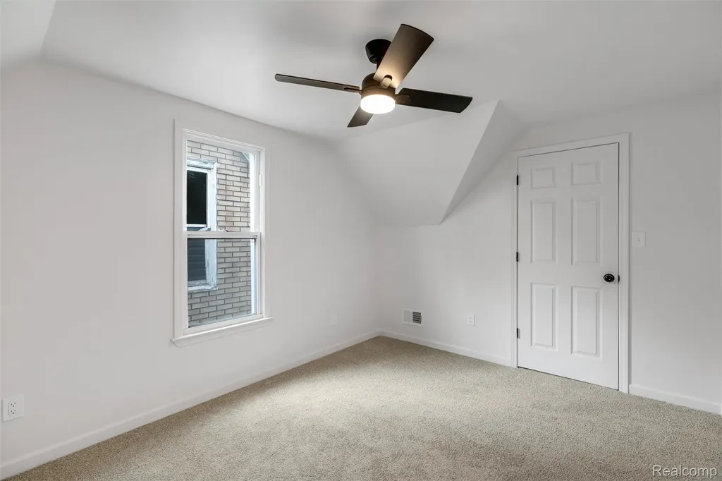 8914 Charlevoix Street Detroit City MI 48214