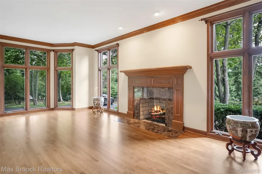 60 Kingsley Manor Drive Bloomfield Hills City MI 48304