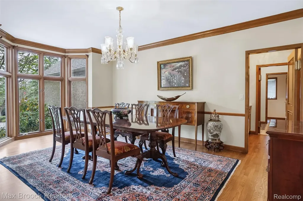 60 Kingsley Manor Drive Bloomfield Hills City MI 48304