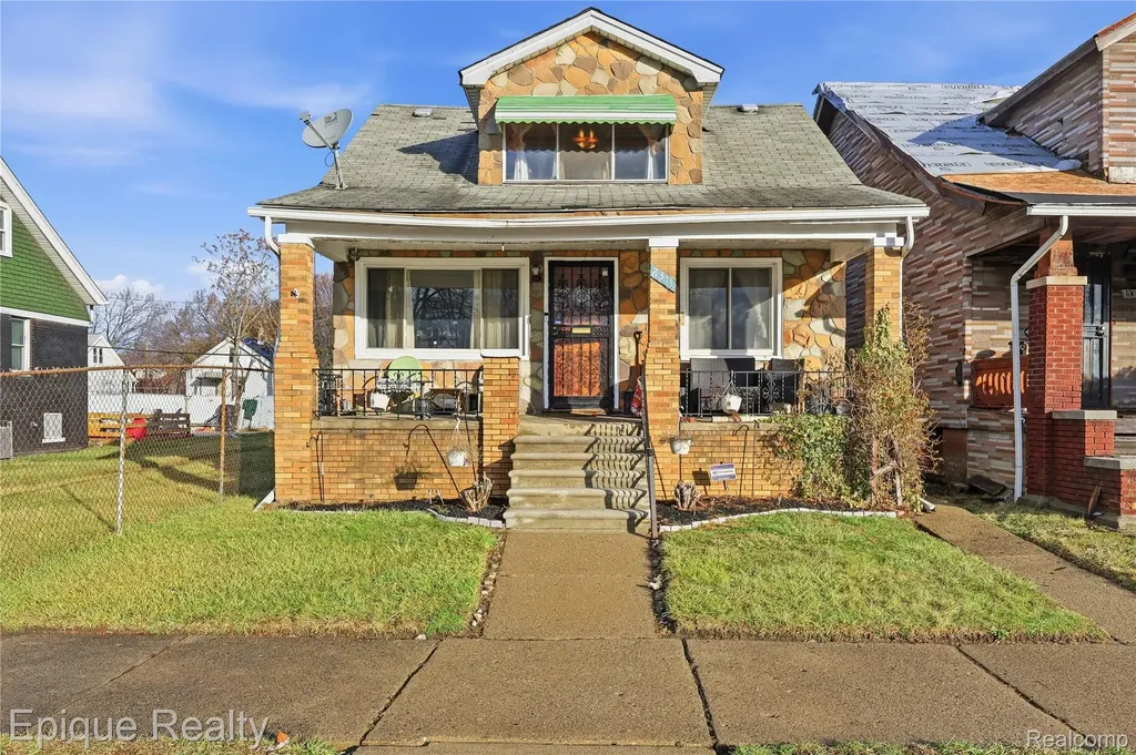8311 Olympia Street Detroit City MI 48213