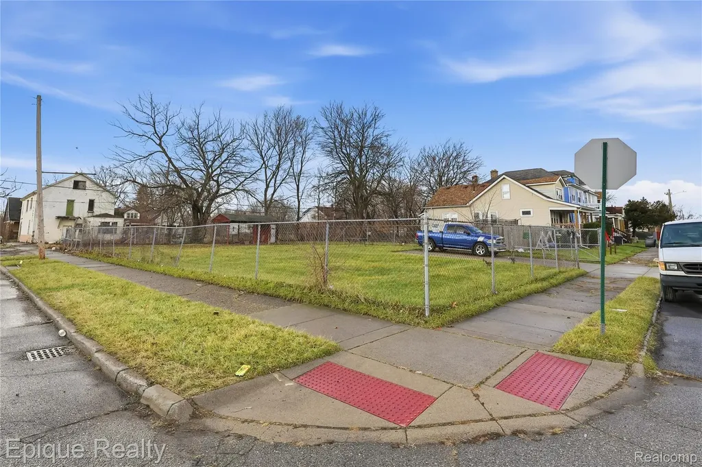8311 Olympia Street Detroit City MI 48213