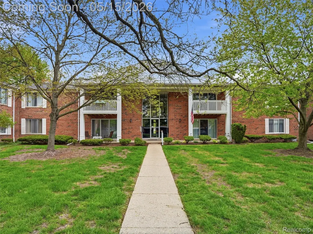 42231 Toddmark Lane Clinton Charter Township MI 48038