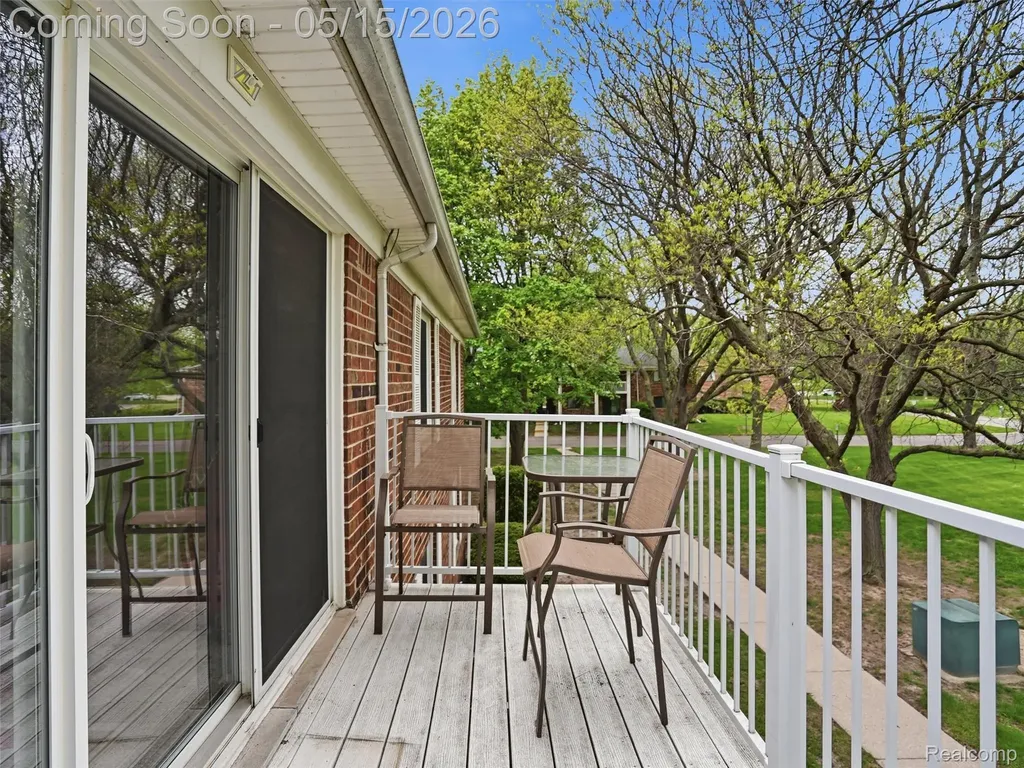 42231 Toddmark Lane Clinton Charter Township MI 48038