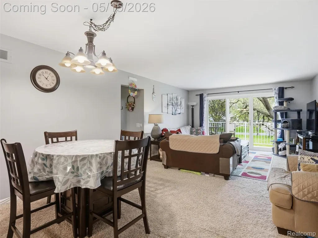 42231 Toddmark Lane Clinton Charter Township MI 48038